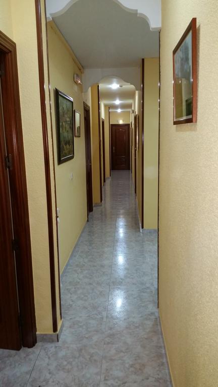 Hostal Angelines Мадрид Екстериор снимка